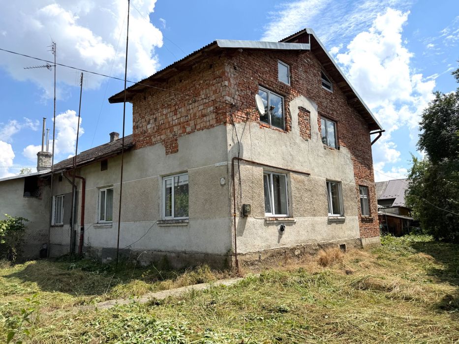 Продається цегляний будинок у місті Стрий (Новий Світ, біля Церкви)