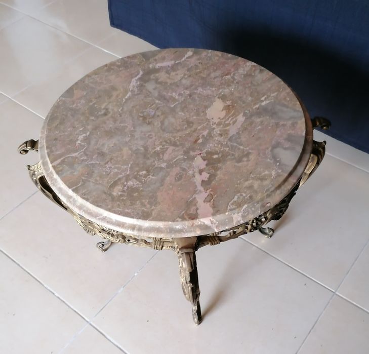 Mesa redonda de apoio