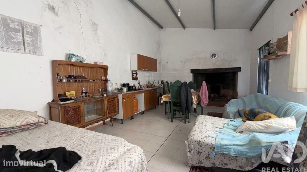 Terreno em Amiais de Baixo