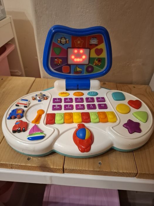 Laptop dumel zabawka interaktywna