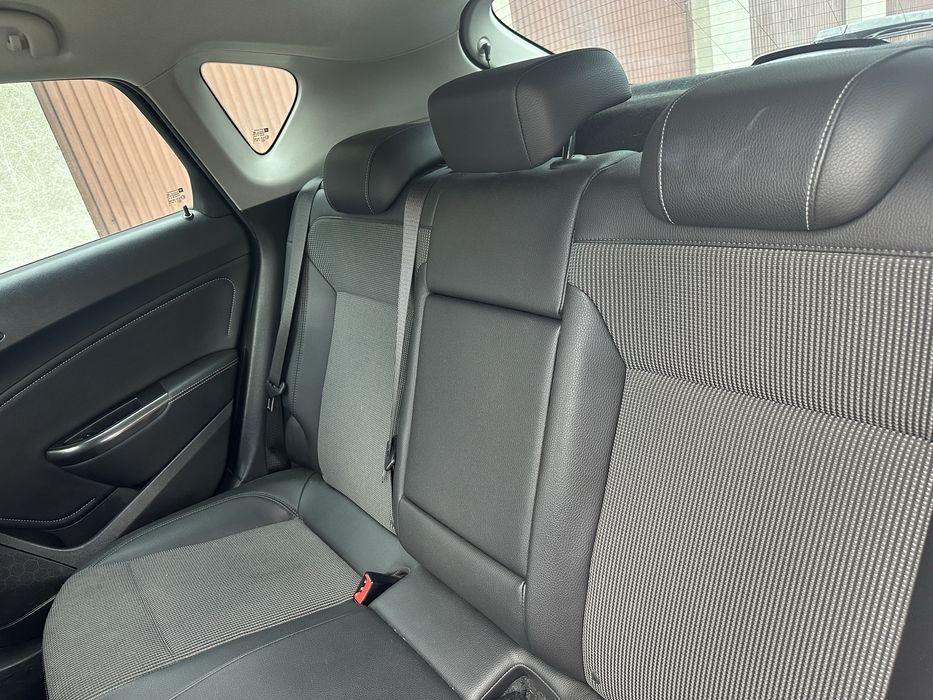 Opel Astra J 1.6 Turbo 180KM LPG 19 ALU GTC