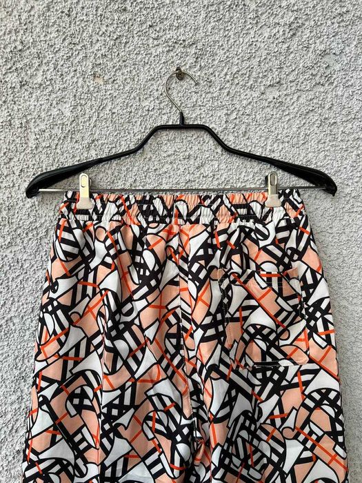 Шорти Burberry (XL)