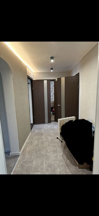 Продам квартиру 3-х кімнатна