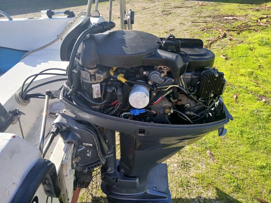 Motor Yamaha 4 tempos de  25cv