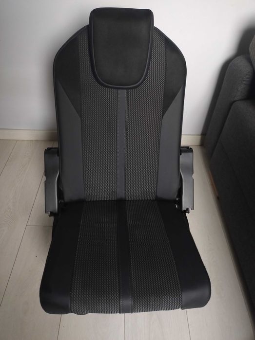 fotel 3 rzędu Peugeot 5008 II (>2020) lewy
