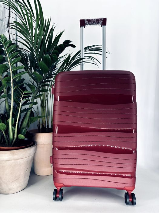 Nowa średnia walizka podróżna gumowa -wysyłka Olx