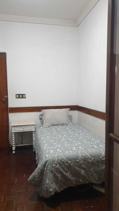 Quarto em arroios para estudante ou trabalhador .