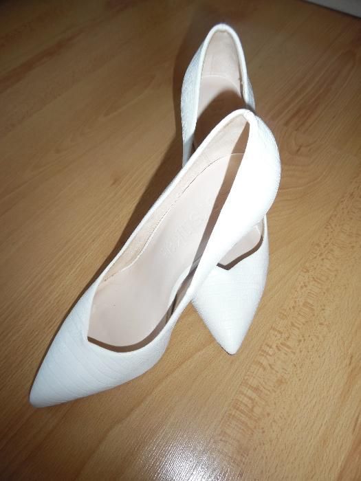 Sprzedam Buty białe np. na ślub