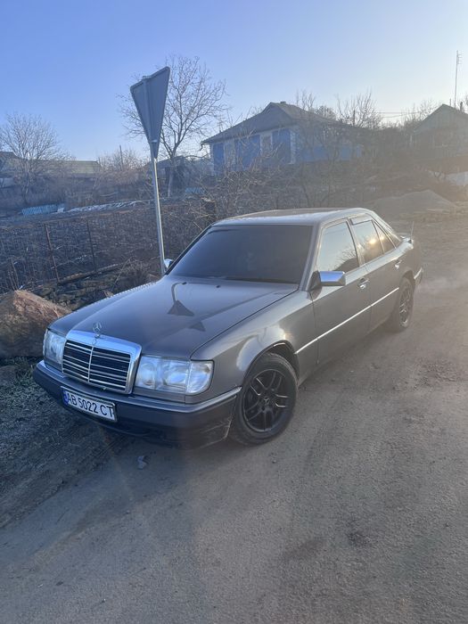 Продам мерсидес 124 є300 3.0 газ ,бензин