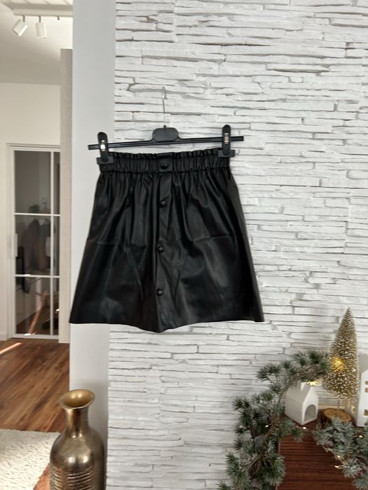 NOWA Spódnica czarna galowa 146 152 spódniczka z ekoskóry dziewczęca