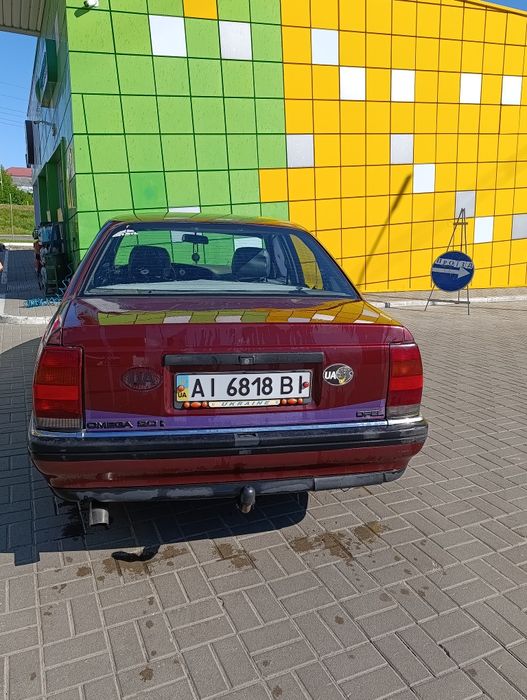 Opel omega 2.0 бензин