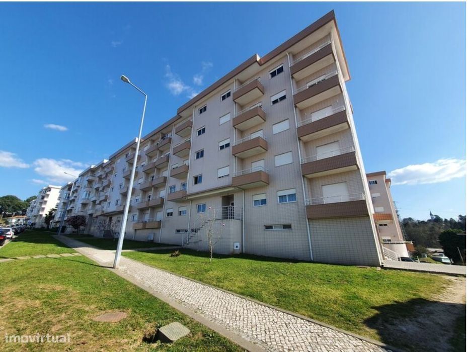 Apartamento, para venda, Oliveira de Azemeis - O. Azeméis, Riba-Ul,... — Oliveira De Azeméis, Santiago De Riba-Ul, Ul, Macinhata Da Seixa E Madail, Aveiro