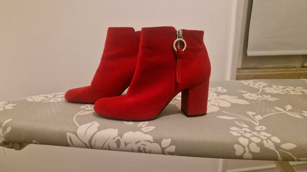 Botas Bershka Tamanho 37