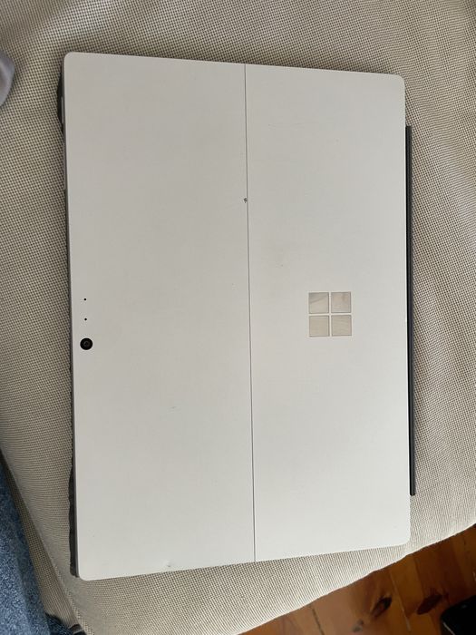 Microsoft Surface 6 pro