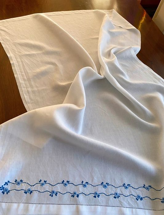 Toalha linho bordada