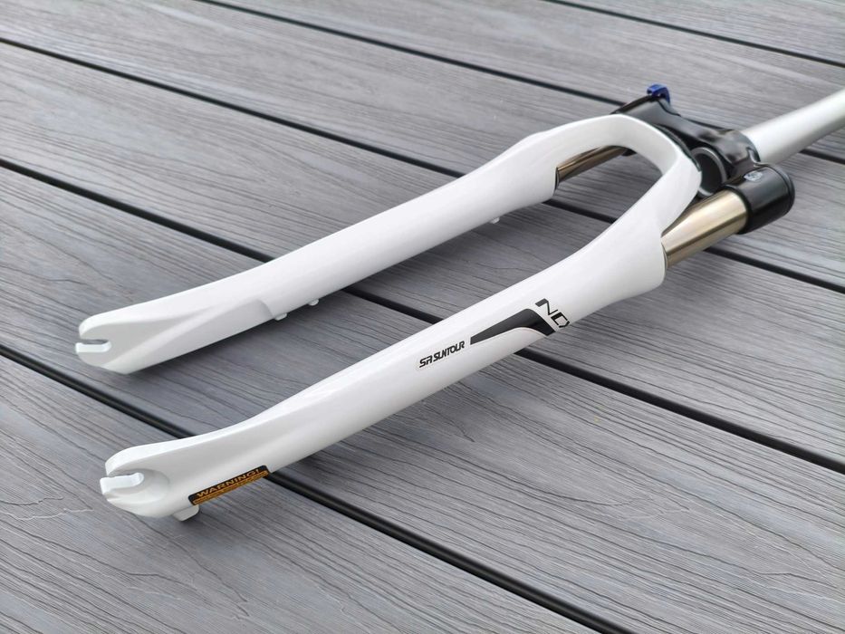 Amortyzator powietrzny z blokadą - Sr Suntour NCX AIR Trekking Lockout