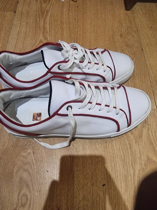 Vendo urgência ténis Miguel Vieira em bom estado