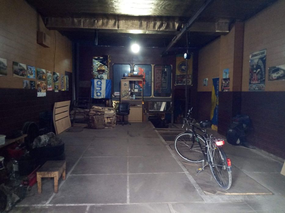 Продажа  Аренда Гаражные Боксы СТО  Киев Днепровский район Радужный