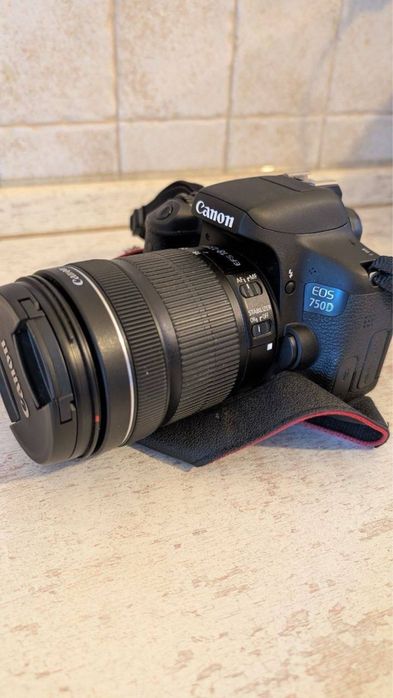 Canon EOS 750D + EF-S 18–135 mm