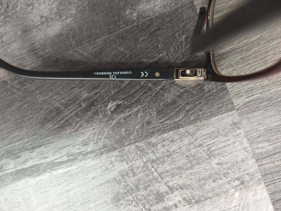 Armação óculos Carolina Herrera