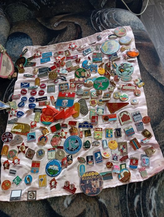 Продам значки СССР