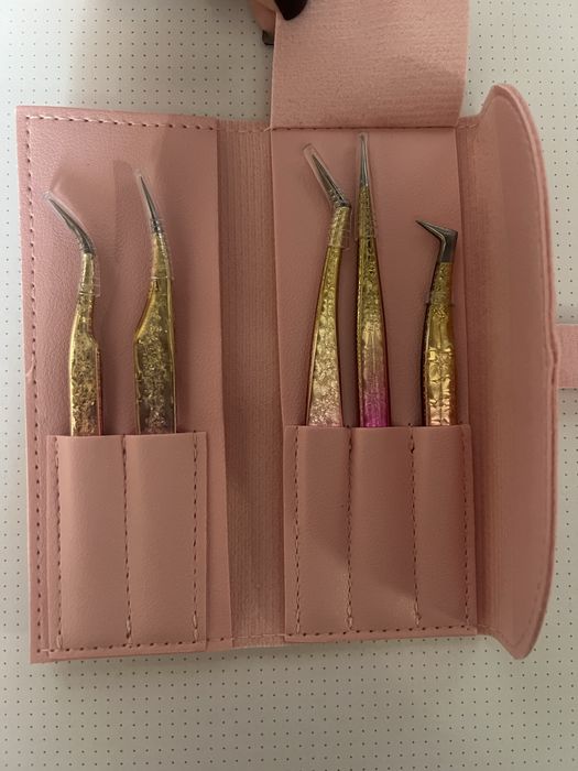 Набір пінцетів для нарощення вій ( в чохлі). Ціна 550грн