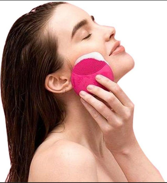 Електрична щітка масажер для обличчя