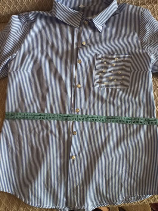 Сорочка жіноча в лінію, прикрашена намистинками