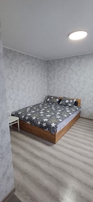 Квартира студія подобово