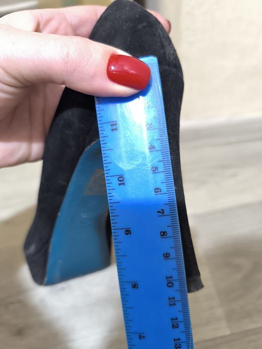 Туфлі жіночі на підборах