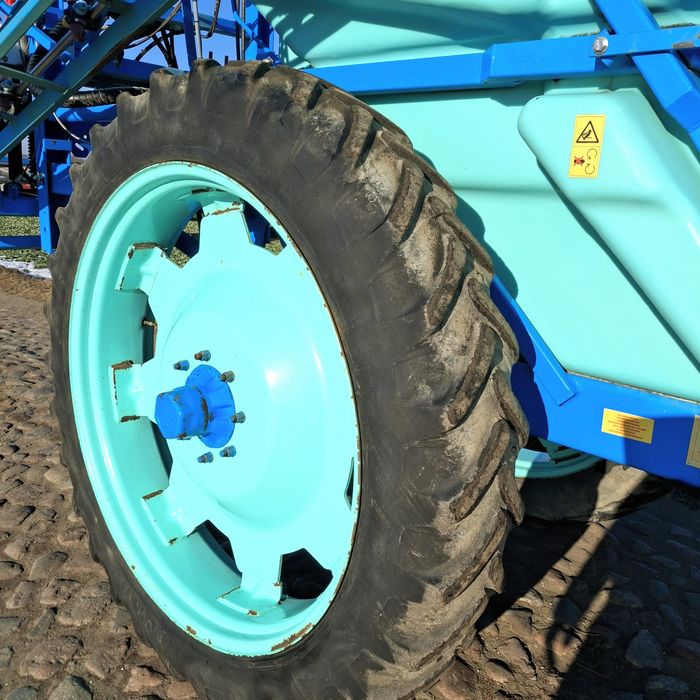 Opryskiwacz Berthoud Racer Mayor 3200l 28/27/24/21m Arag Comet