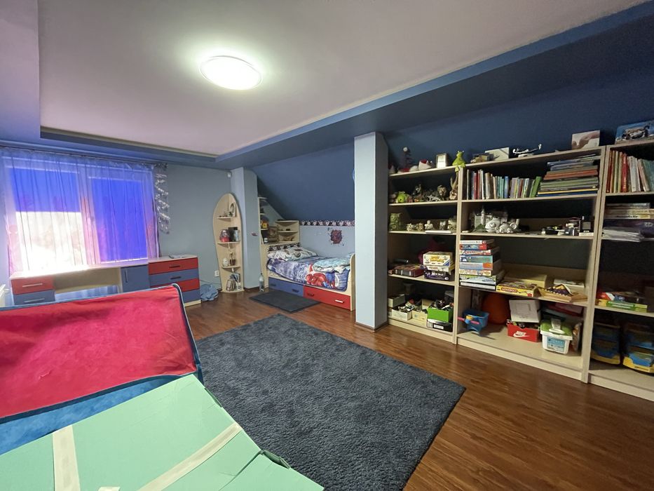 Продаж будинку в с. Великі Береги, 233 м. із сонячною системою панелей