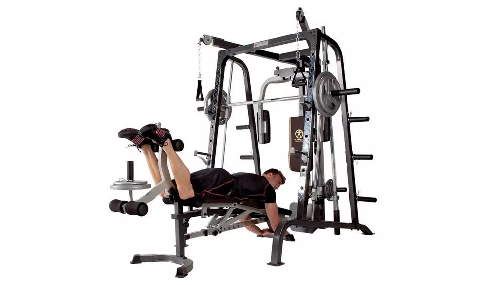 Maquina Estacao multiusos de treino