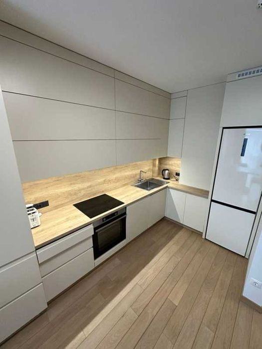 Сдаю квартиру в ЖК Русановская Гавань.  Берег Днепра. Левобережная.