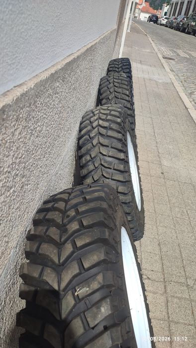 Jantes 4x4 com pneus Recip Trial – Jeep
