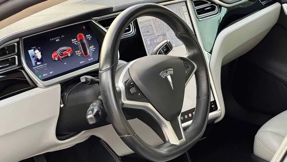Tesla Model S 85      2014