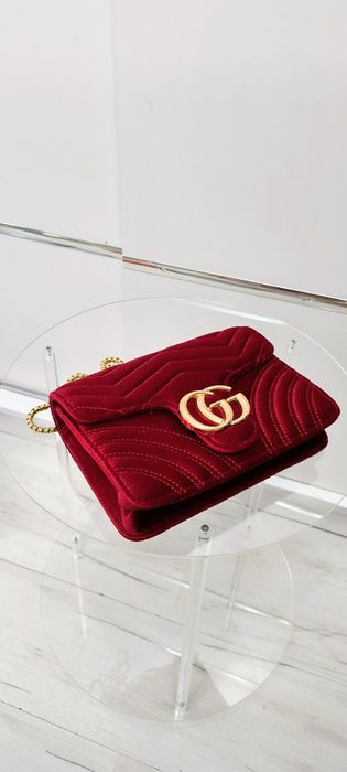 Torebka Gucci welurowa na łańcuszku