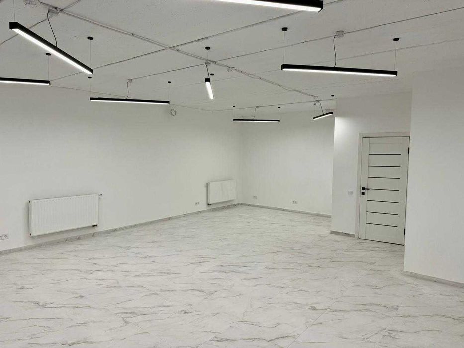 Продаж комерційного приміщення  м. Пустомити в ЖК «Проєкт Панорама»