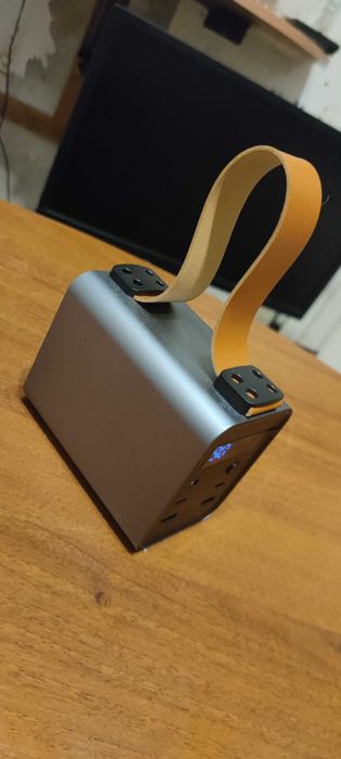 Повербанк з функцією зарядки ноутбуків 60 аГод. 2 канали по 100 W=200W