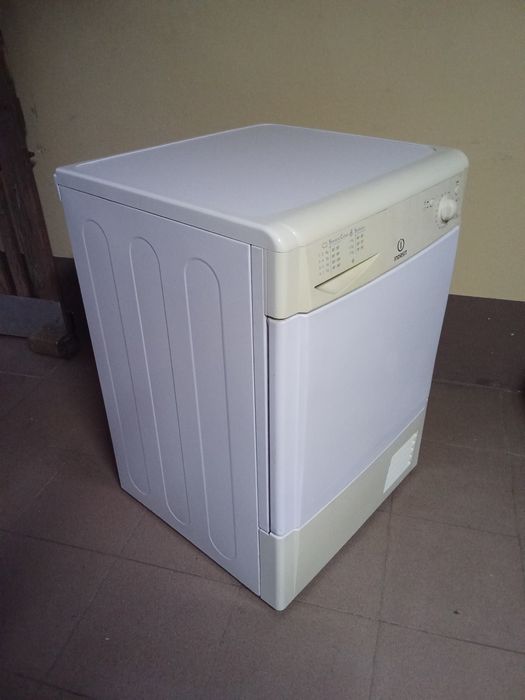 Máquina Secar Indesit IDC75 De Gaveta