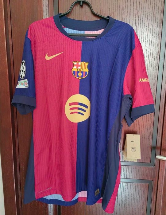 Lamine Yamal #19 Barcelona Player Version Jersey   R. M