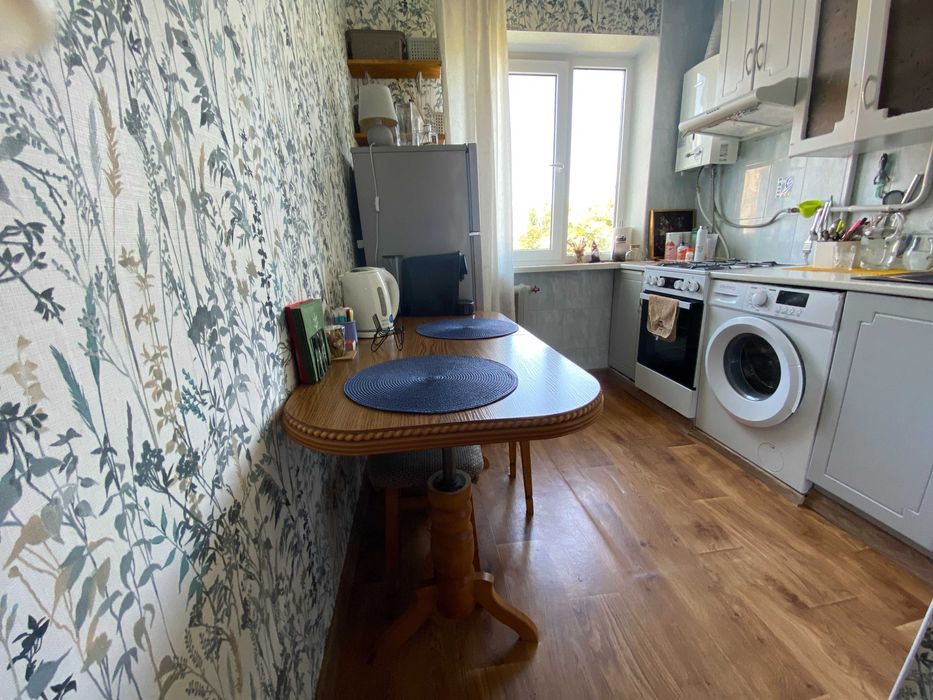 ПРОДАМ 3 кім. квартиру! СУПЕР - ЛОКАЦІЯ - Зарічанська! • ID 3318