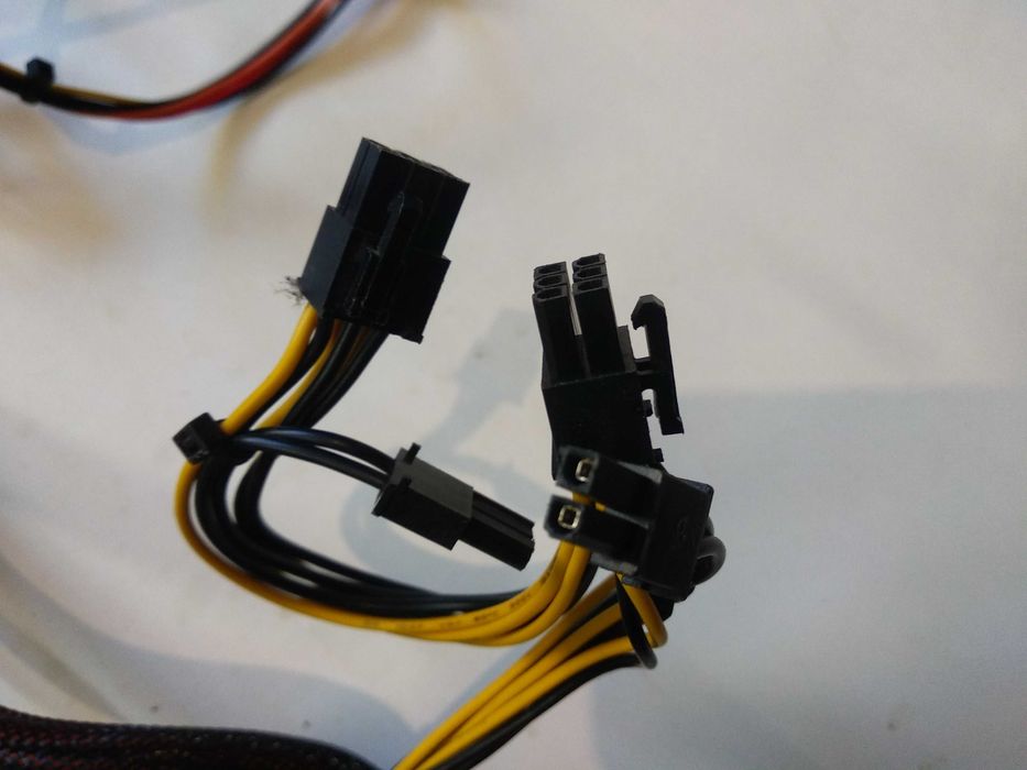 Блок питания Chieftec GPS-550A8,  APFC, 12cm кулер