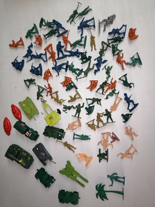 Conjunto figuras monocromáticas antigas - Guerra