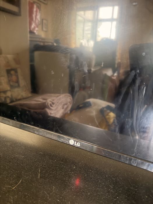 Televisão Smart TV Led marca LG 43'' 4K Ultra HD