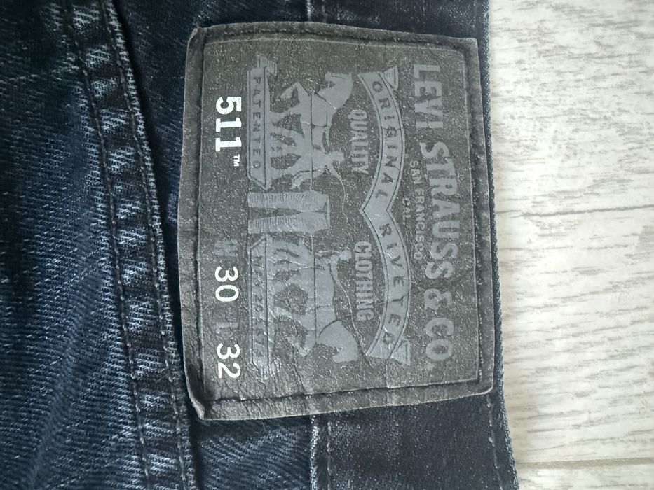 Levis 511 w30l32 black tab