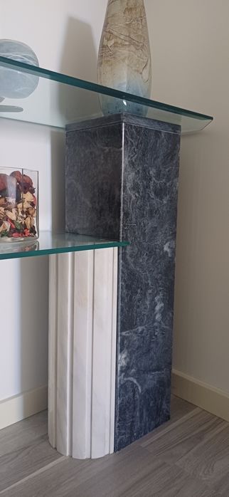 Mesa de TV de mármore