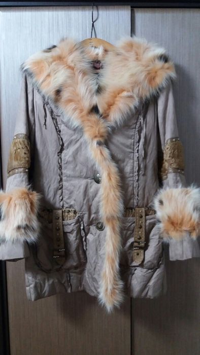 Куртка женская с меховой отделкой