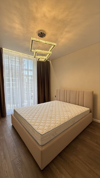 Оренда 2-х кімнатної Crystal.