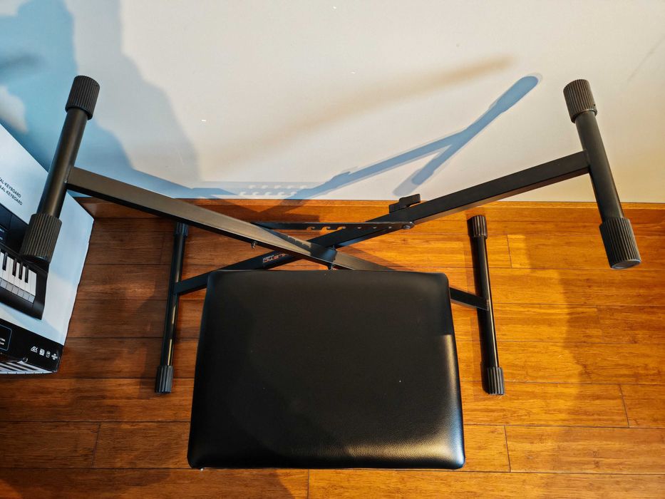 Zestaw Keyboard CASIO CT-X800 + stołek i podstawka